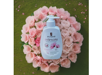 Dung Dịch Vệ Sinh Phụ Nữ Ya Samaya Intimate Sensitive 265m