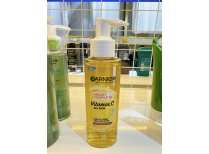 Gel Rửa Mặt GARNIER BRIGHT COMPLETE Vitamin C 120ml